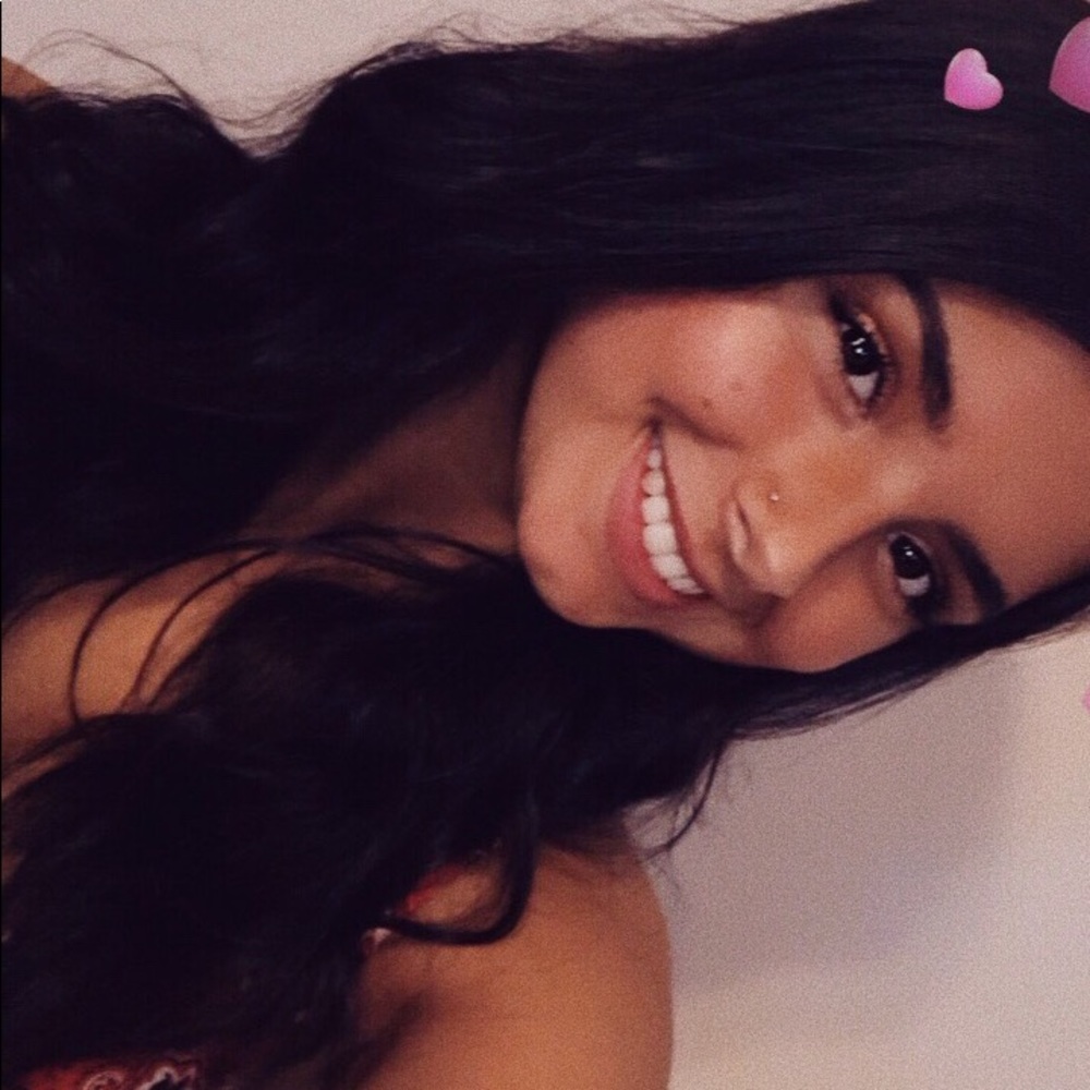 Meet your Posher, Alana